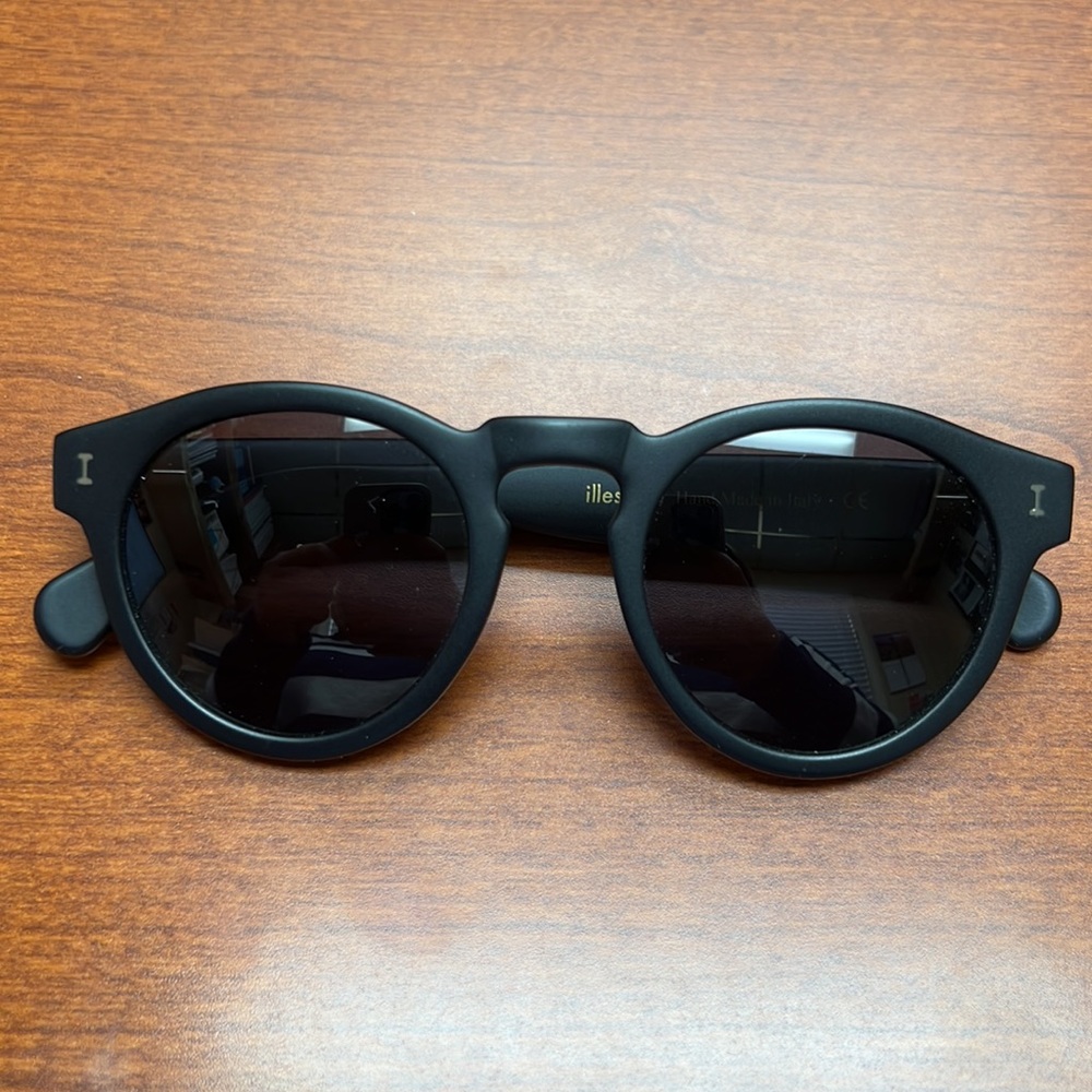 Illesteva Leonard glasses. Black matte frame. Like new condition. Original case